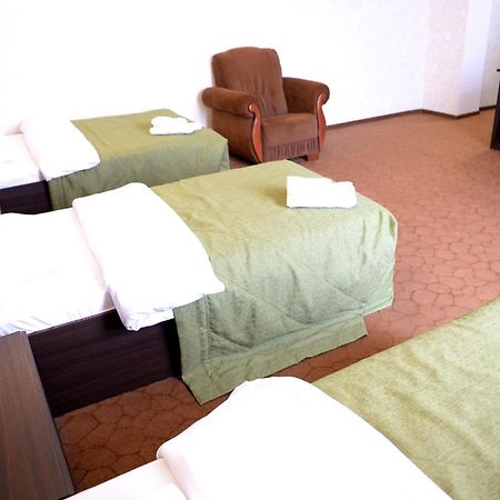 טרז Pride Hotel מראה חיצוני תמונה