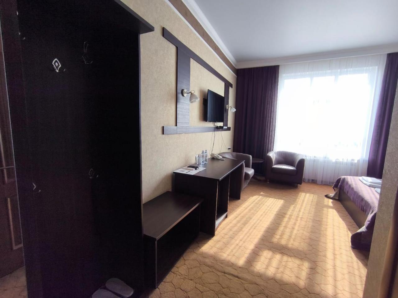טרז Pride Hotel מראה חיצוני תמונה