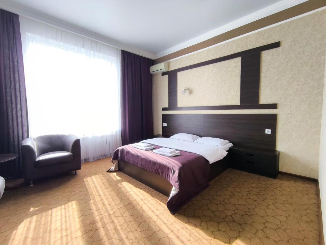 טרז Pride Hotel מראה חיצוני תמונה