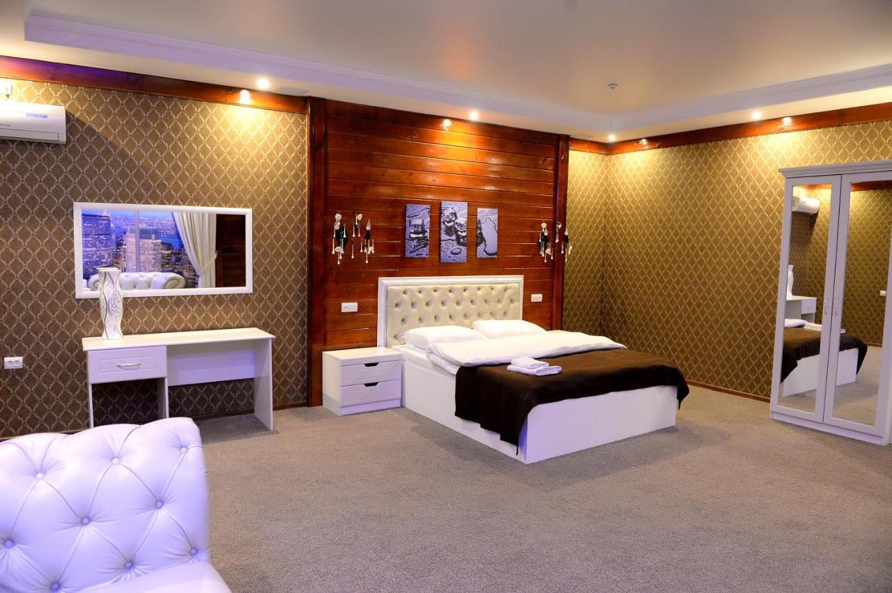 טרז Pride Hotel מראה חיצוני תמונה