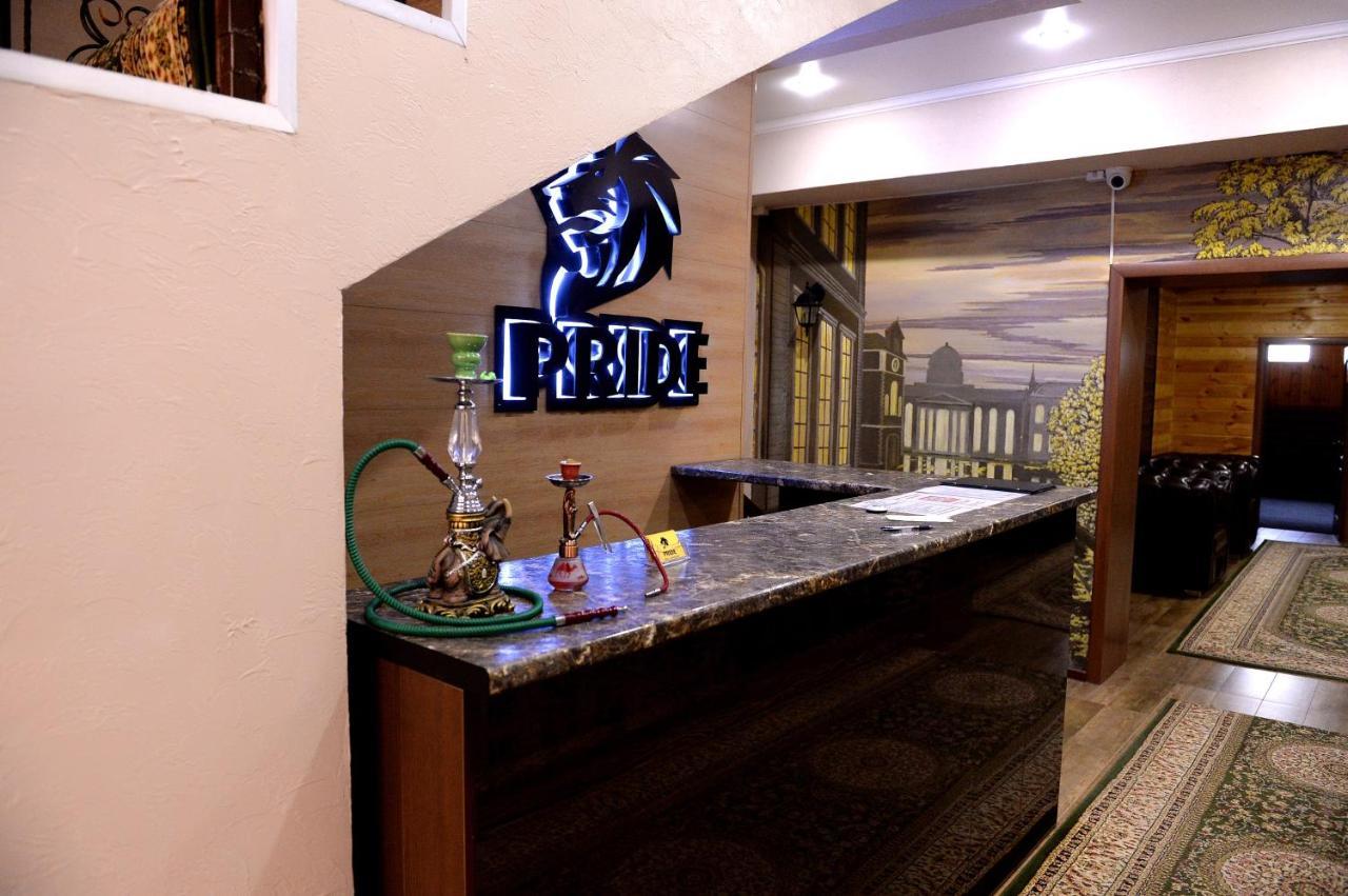 טרז Pride Hotel מראה חיצוני תמונה
